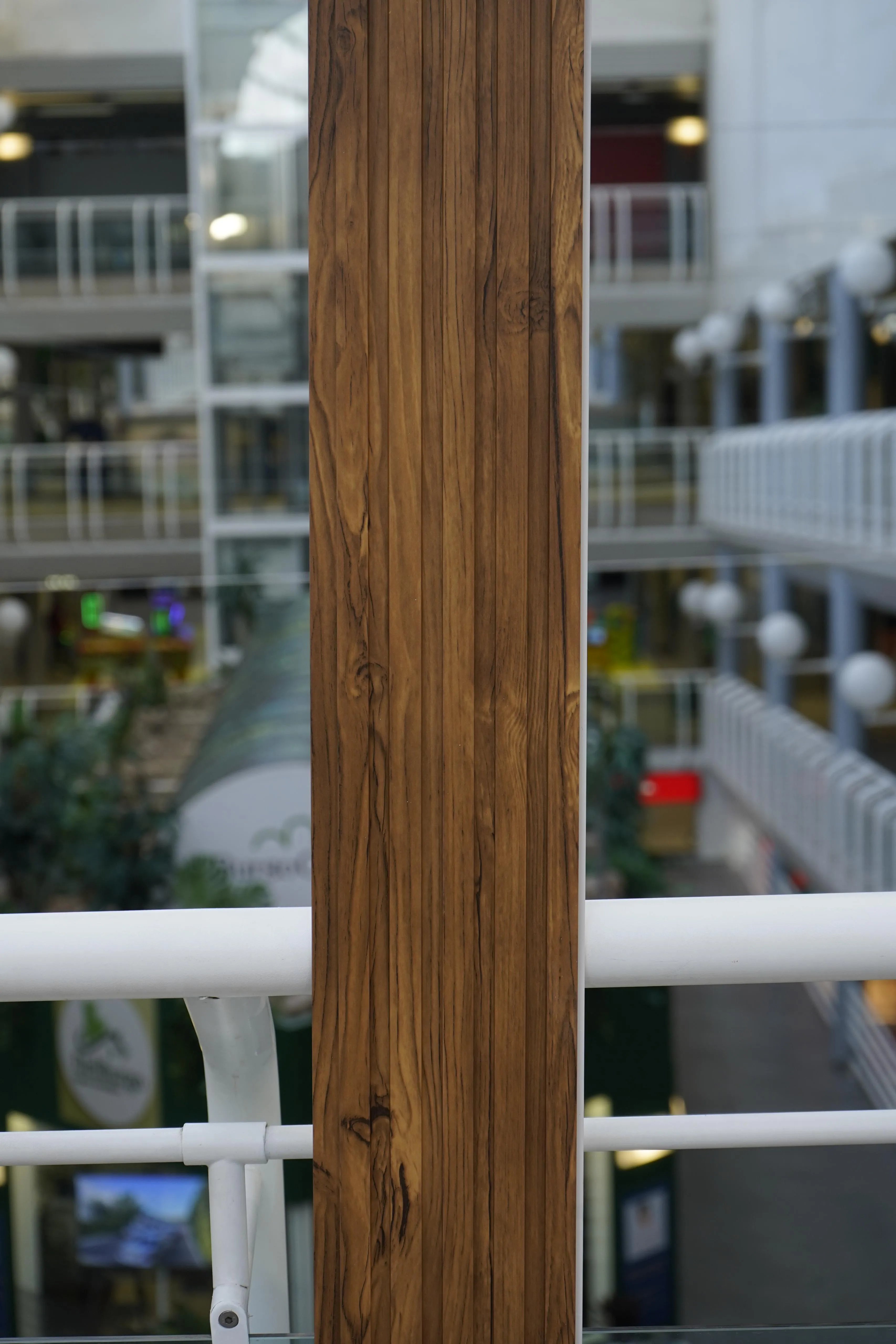 Palillería WPC Nogal view 2